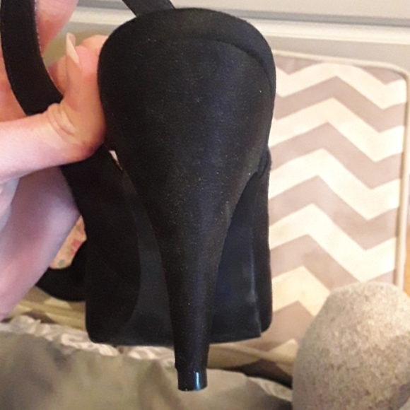 Retro style black rounded toe bow sling backs - Picture 5 of 6